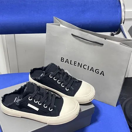 バレンシアガ カジュアルシューズ