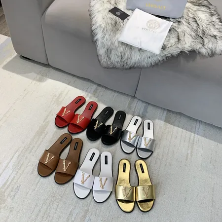 ヴェルサーチ サンダル