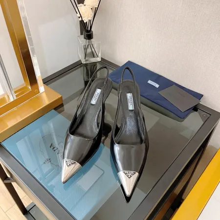 プラダ サンダル