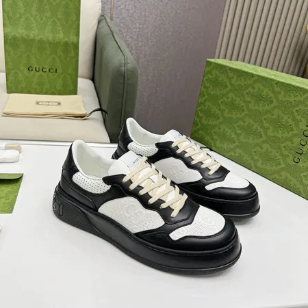 グッチ カジュアルシューズ