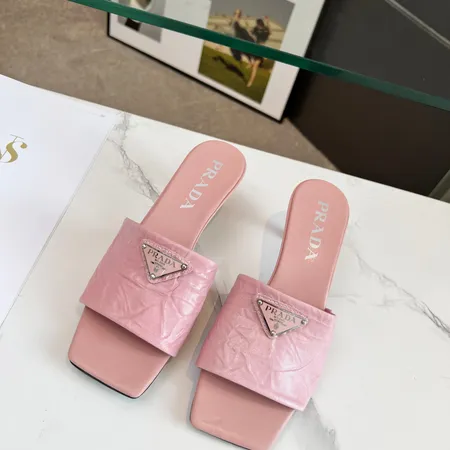 プラダ スリッパ