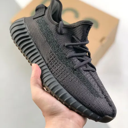 アディダス スニーカー