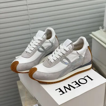 ロエベ カジュアルシューズ