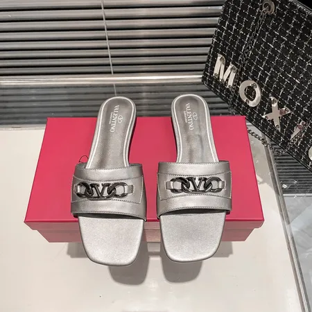 ヴァレンティノ スリッパ