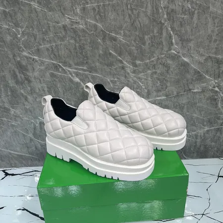 ボッテガ ヴェネタ カジュアルシューズ