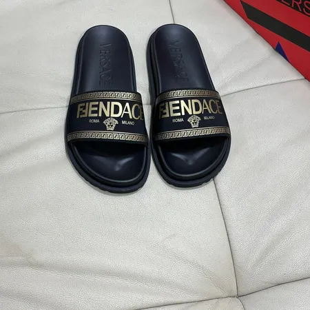 ヴェルサーチ スリッパ