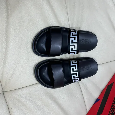 ヴェルサーチ スリッパ