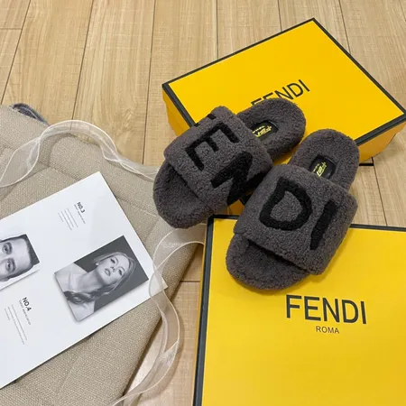 フェンディ スリッパ