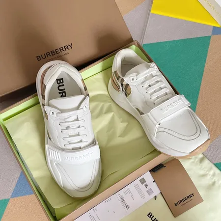 バーバリー ス カジュアルシューズ