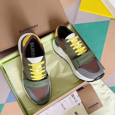 バーバリー ス カジュアルシューズ