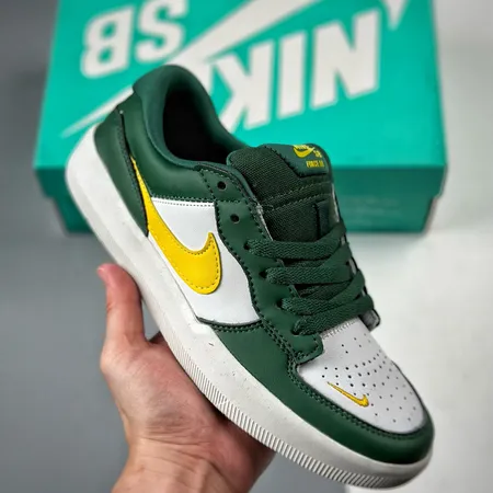 ナイキ カジュアルシューズ