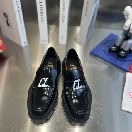 クリスチャン・ルブタン ビジネスシューズ