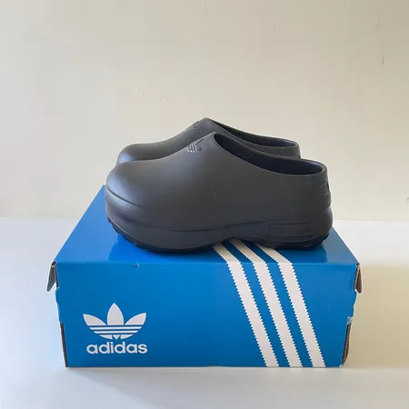 アディダス スリッパ