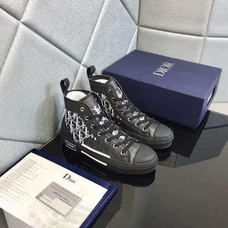 ディオール カジュアルシューズ