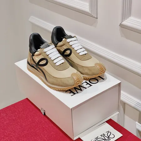 ロエベ カジュアルシューズ