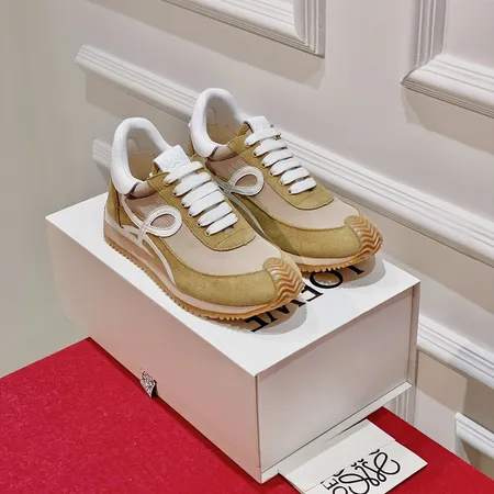 ロエベ カジュアルシューズ