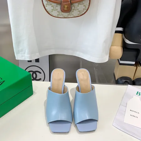 ボッテガ ヴェネタ サンダル