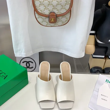 ボッテガ ヴェネタ サンダル