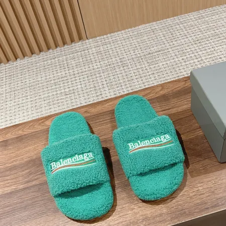 バレンシアガ スリッパ