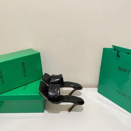 ボッテガ ヴェネタ サンダル