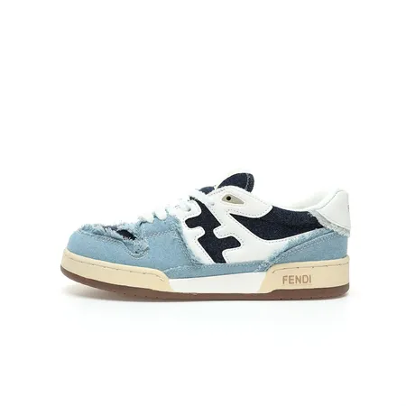 フェンディ カジュアルシューズ