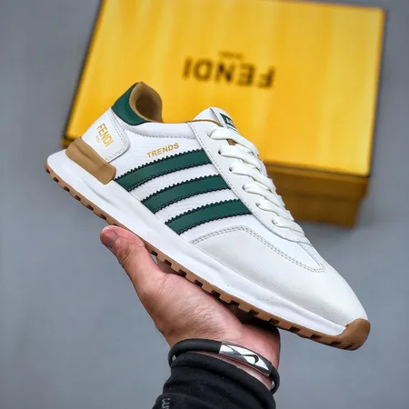 フェンディ スニーカー