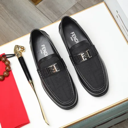 フェンディ ビジネスシューズ