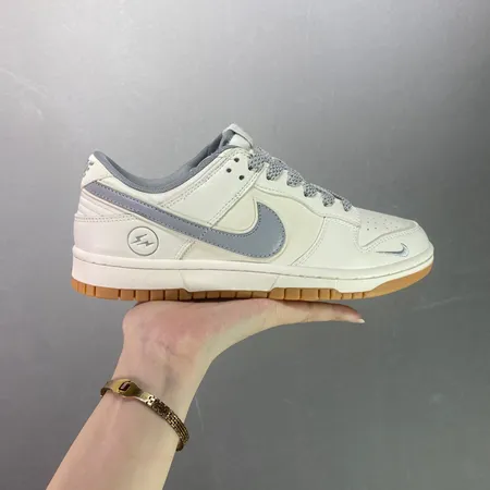 ナイキ カジュアルシューズ