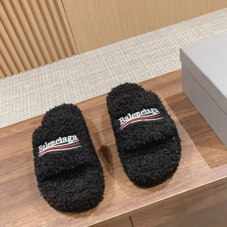 バレンシアガ スリッパ
