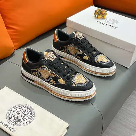 ヴェルサーチ カジュアルシューズ