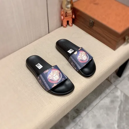 ヴェルサーチ スリッパ