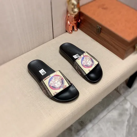 ヴェルサーチ スリッパ