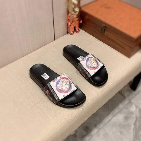 ヴェルサーチ スリッパ