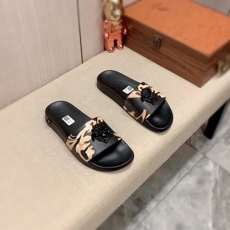 ヴェルサーチ スリッパ