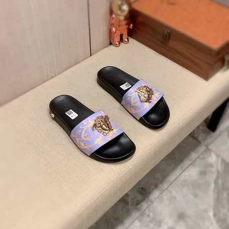 ヴェルサーチ スリッパ