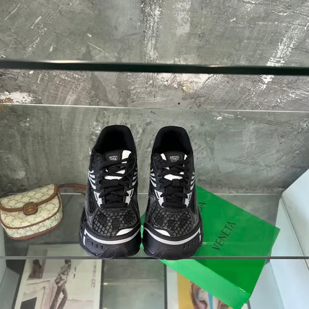 ボッテガ ヴェネタ カジュアルシューズ