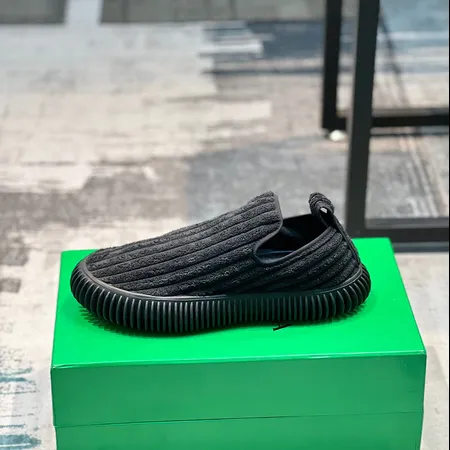 ボッテガ ヴェネタ カジュアルシューズ