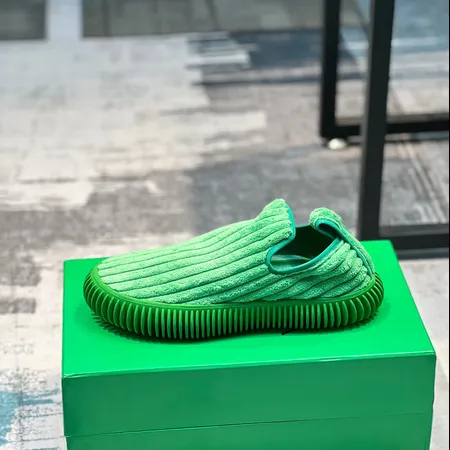 ボッテガ ヴェネタ カジュアルシューズ