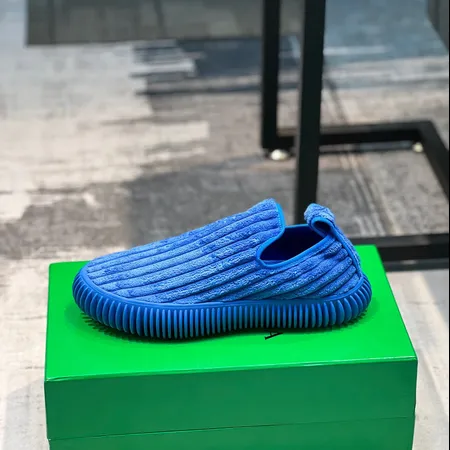 ボッテガ ヴェネタ カジュアルシューズ