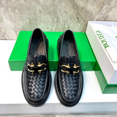 ボッテガ ヴェネタ ビジネスシューズ