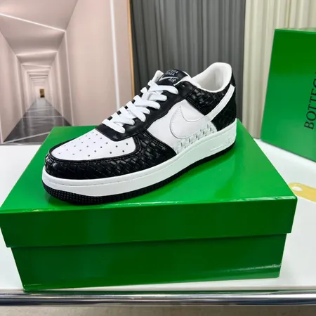 ボッテガ ヴェネタ カジュアルシューズ