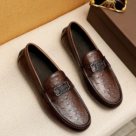 ボッテガ ヴェネタ ビジネスシューズ