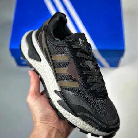 アディダス カジュアルシューズ