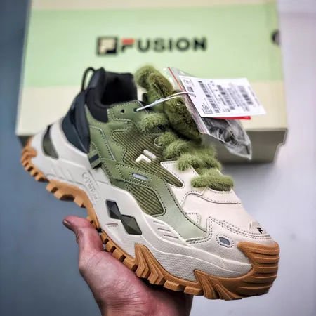 フィラ スニーカー