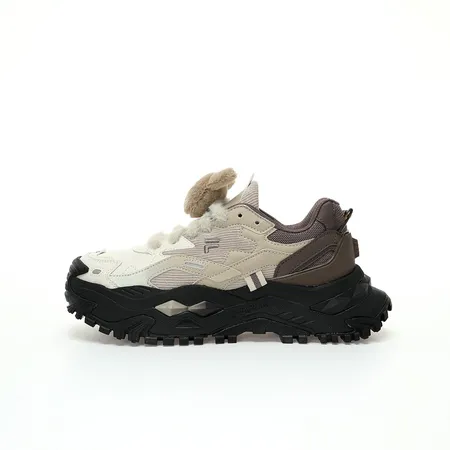 フィラ スニーカー