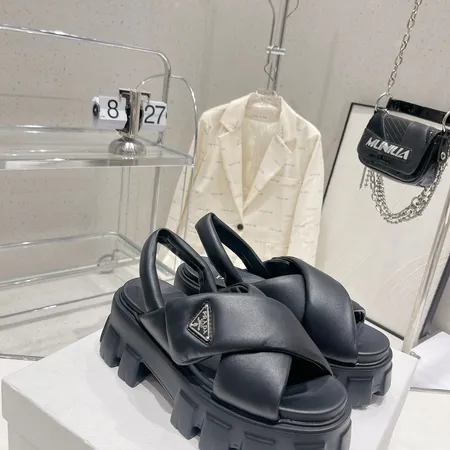 プラダ サンダル