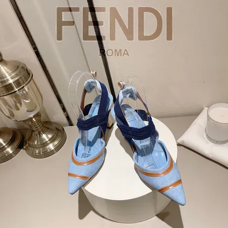 フェンディ サンダル