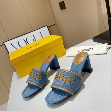 フェンディ サンダル