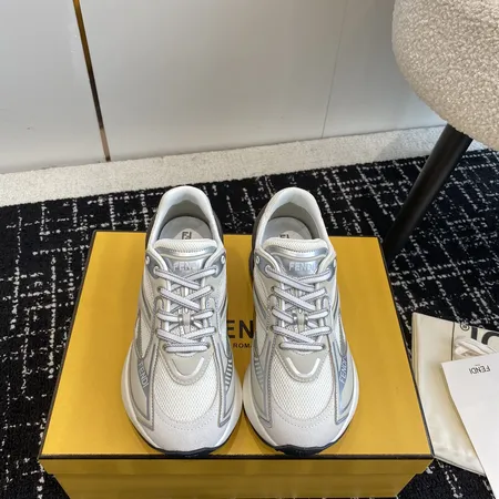 フェンディ スニーカー