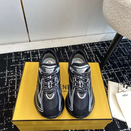 フェンディ スニーカー